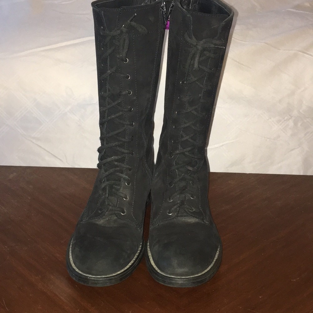Vera Wang Lavender Collection boots